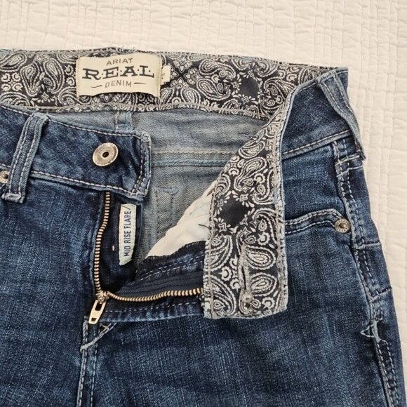 Ariat Real Denim Women's Jeans Size 28R Med Wash Flair Leg Raw Hem Heavy Stitch - Picture 14 of 16